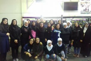 مسابقات پاورلیفتینگ بانوان با قهرمانی تیم اصفهان