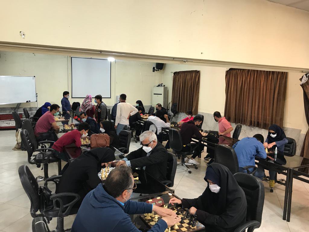 رقابت های شطرنج آقایان و بانوان به مناسبت روز هانی عصای سفید